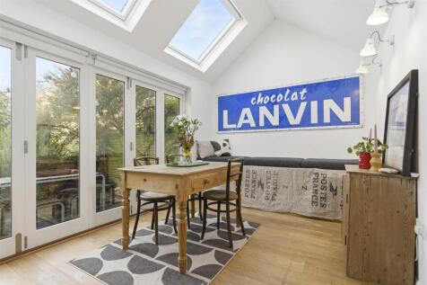 14 Heath View 11.jpg