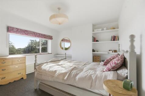 14 Heath View 18.jpg