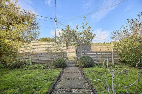 14 Heath View 22.jpg