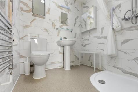 16 Kingfisher Crescent 17.jpg