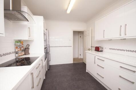 Modern Fitted Kitchen