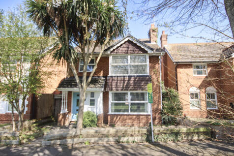 4 Bedroom Detached House, No Forward Chain, Garag