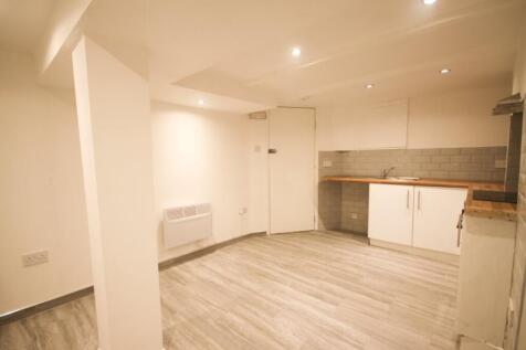 Three bedroom Flat
