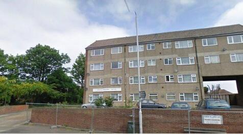 Spacious 1 Bedroom Apartment, Cash Buyers Only as