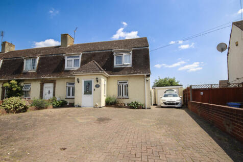 3 Bedroom Semi Detached house, Off road Parking, 
