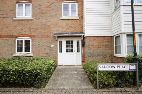 Two?bedroom, one bath flat offers well?proportion