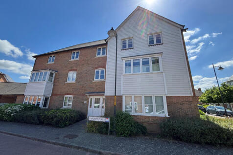 Two bedroom, one bath flat offers well proportion