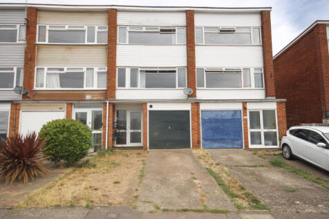 Lovely 3 Bedroom Town House