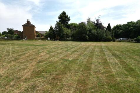 Side Paddock