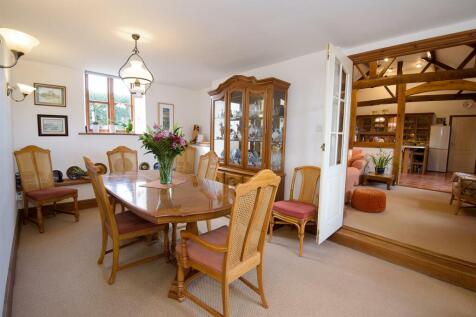 Dining Room (2).jpg