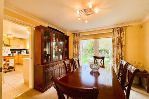 Dining Room.jpeg
