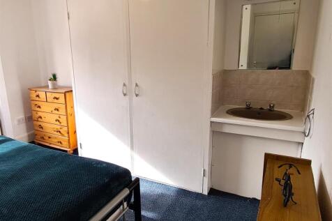 Bedroom 3 Vanity Unit