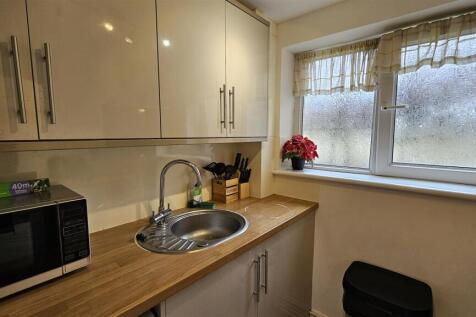 Flat 4 Kitchen