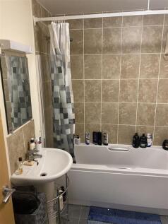 Bathroom-min.jpg