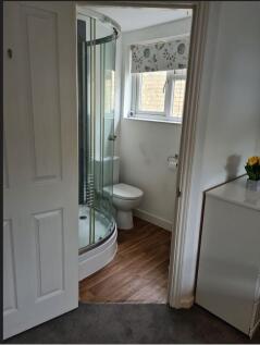 Ensuite - Bedroom 4