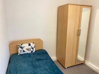 Flat 10, Room 2