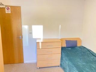 Fl10 Room 5 B.jpg