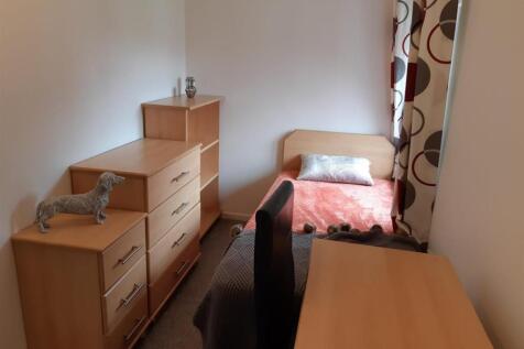 Flat 4, Room 4 (2) - Copy.jpg