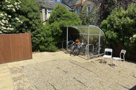 Rear Garden 1.jpg