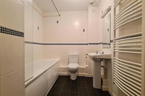 Bathroom.jpg
