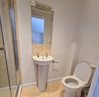 20230913_134004 toilet .jpg