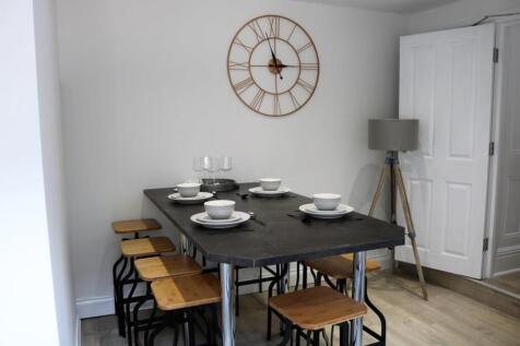 Dining Area.JPG