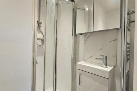 Example En-suite