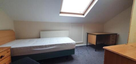 58 b Mill Rd rm 5.jpg