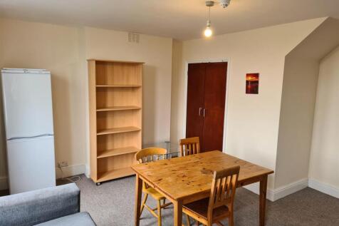 Dining Room - 58b Mill Road.jpg
