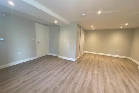 Living Area 3.jpg