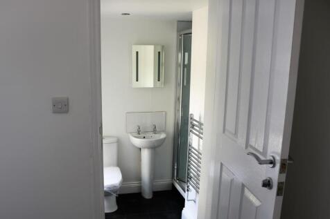 Ensuite room 6.JPG