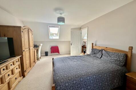 BEDROOM FIVE