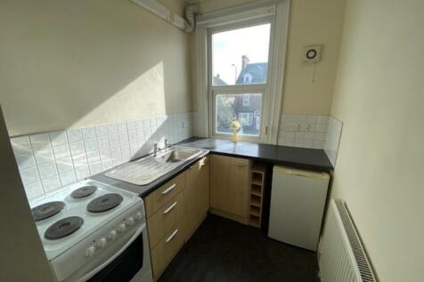 flat 4 kitchen 3
