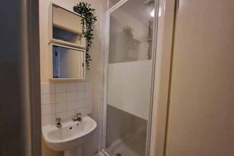 Washbasin and sho...