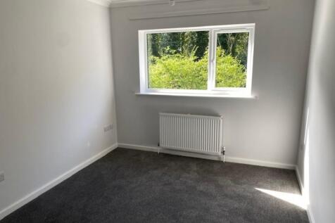 Upstairs bedroom ...