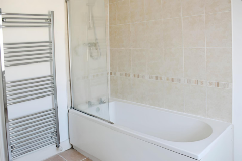 d5c15e95-gert 20shower.png