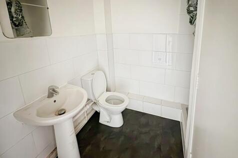 pbox-bathroom-329556.jpg