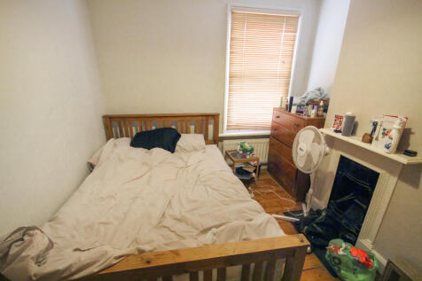 125 Thoday - room