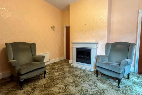 Sitting/Dining Room