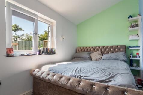 Downstairs Bedroom 4