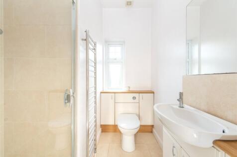Bed 2 En Suite