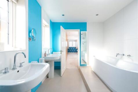 En Suite Bathroom