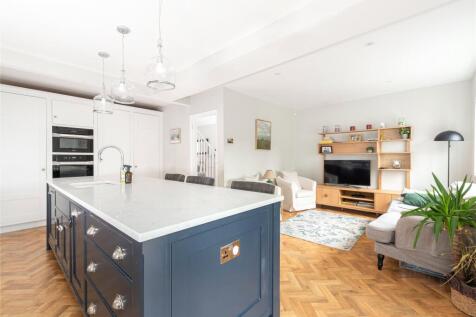 Kitchen/Bfast Room