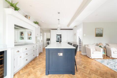Kitchen/Bfast Room