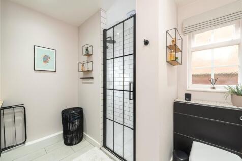 Utility/Shower Room