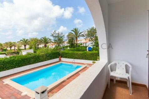 Terrace bedroom of villa with sea views and pool in S&#39;Algar