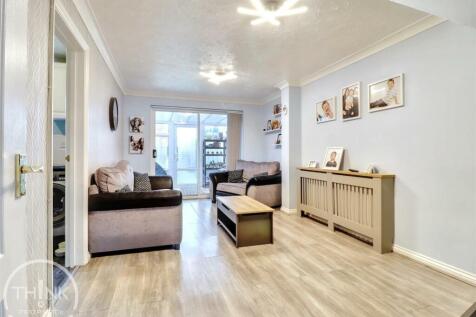 Living Room 2.jpg