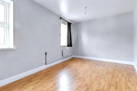 sitting/dining room