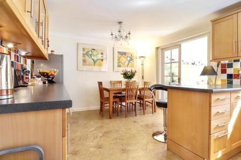 breakfast bar