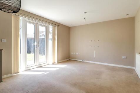 sitting/dining room